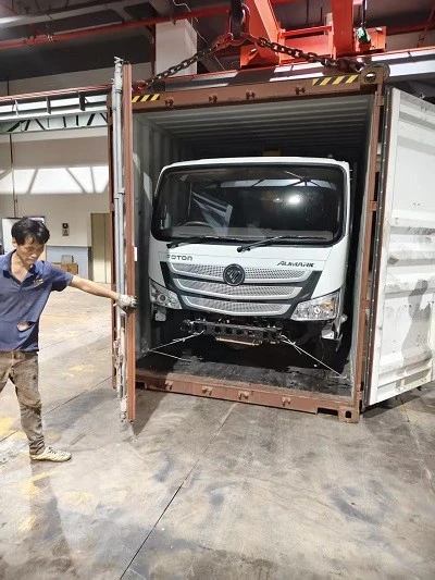 truck container loading
